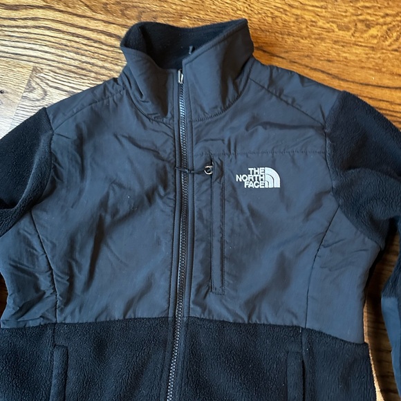 The North Face Men's Black Performance Jacket - Picture 2 of 4